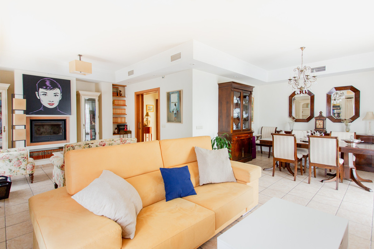 7 Bed Townhouse for sale in Estepona Costa Del Sol, Málaga, Spain