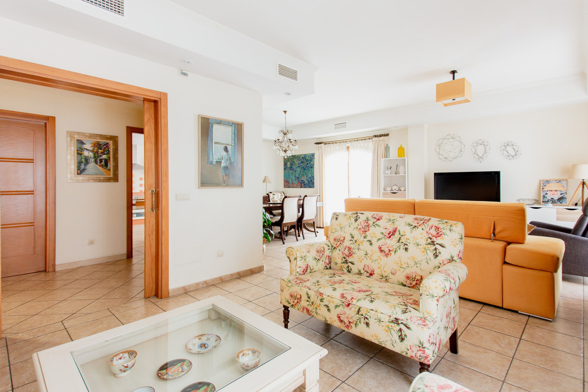 7 Bed Townhouse for sale in Estepona Costa Del Sol, Málaga, Spain