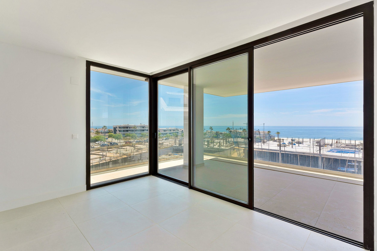 3 Bed Apartment for sale in Fuengirola Costa Del Sol, Málaga, Spain