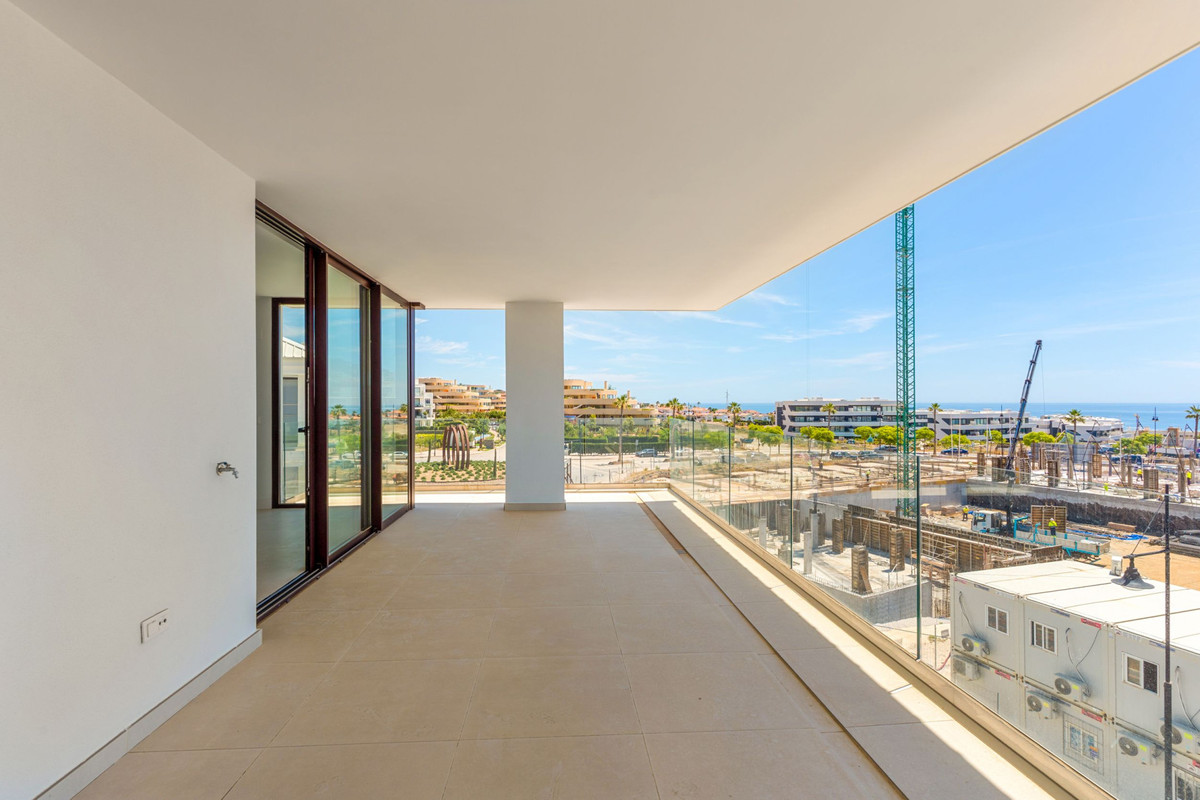 3 Bed Apartment for sale in Fuengirola Costa Del Sol, Málaga, Spain