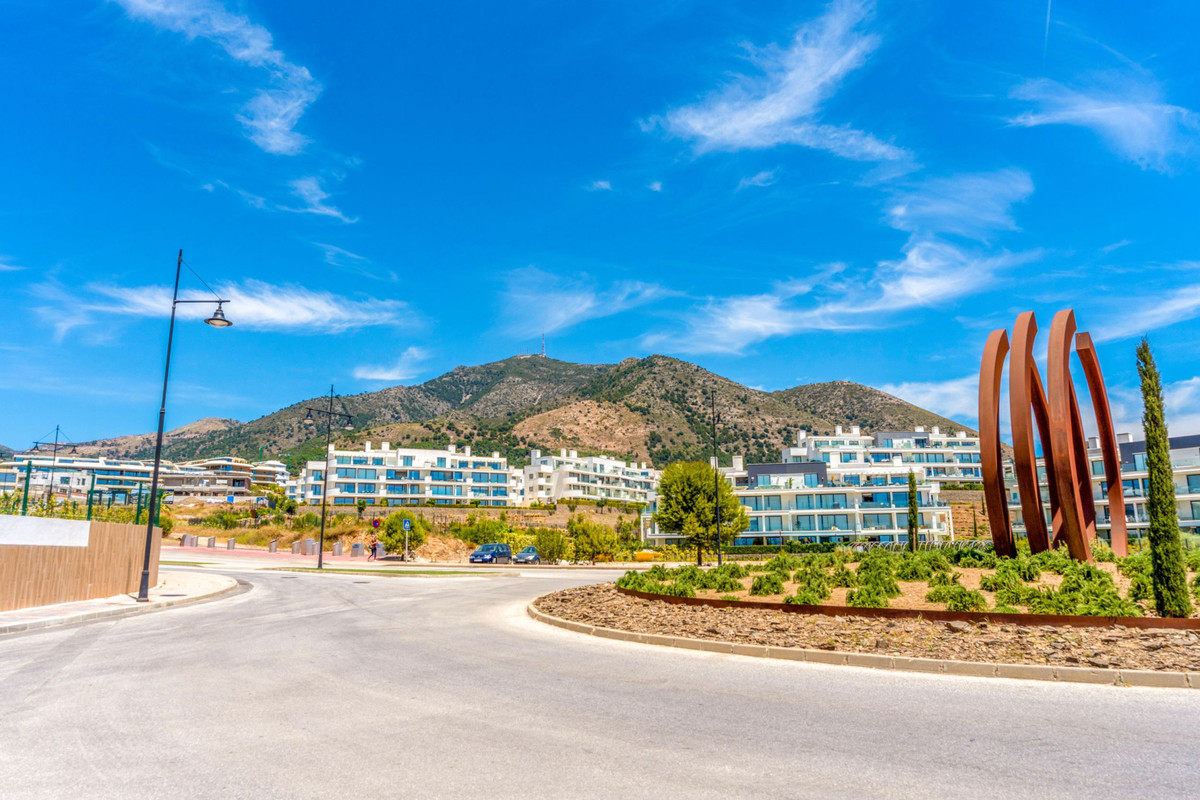 3 Bed Apartment for sale in Fuengirola Costa Del Sol, Málaga, Spain