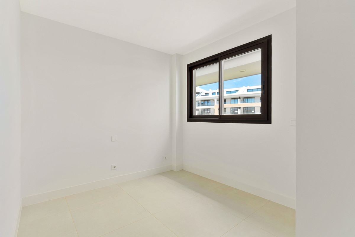 3 Bed Apartment for sale in Fuengirola Costa Del Sol, Málaga, Spain