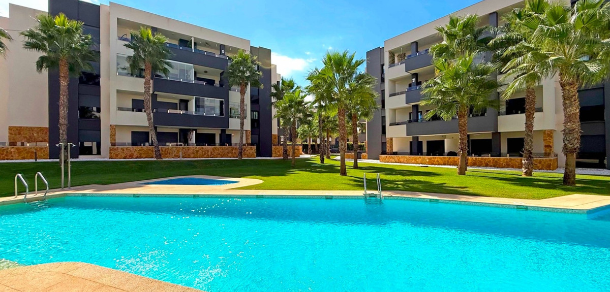 2 Bed Apartment for sale in Los Altos Costa Blanca, Alicante, Spain