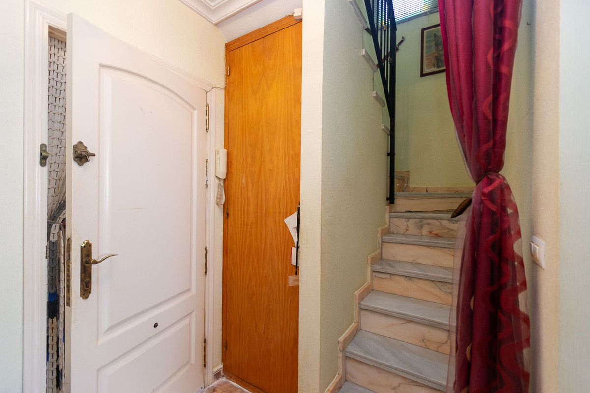 Se vende Villa - Chalet de 4 dormitorios en Costa Blanca, Alicante, España
