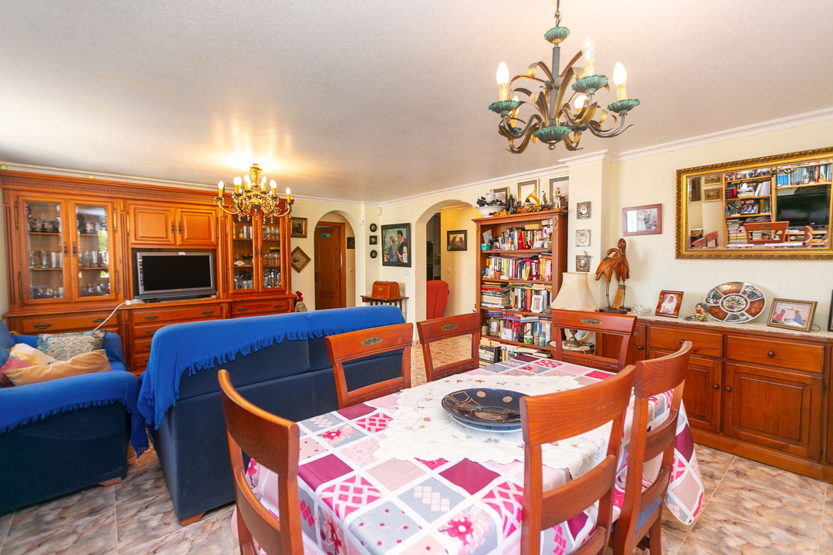 Se vende Villa - Chalet de 4 dormitorios en Costa Blanca, Alicante, España