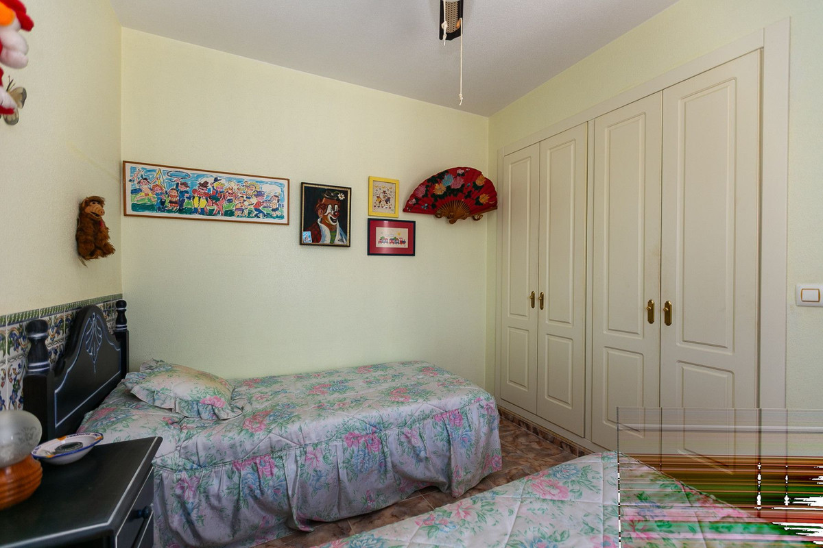 Se vende Villa - Chalet de 4 dormitorios en Costa Blanca, Alicante, España