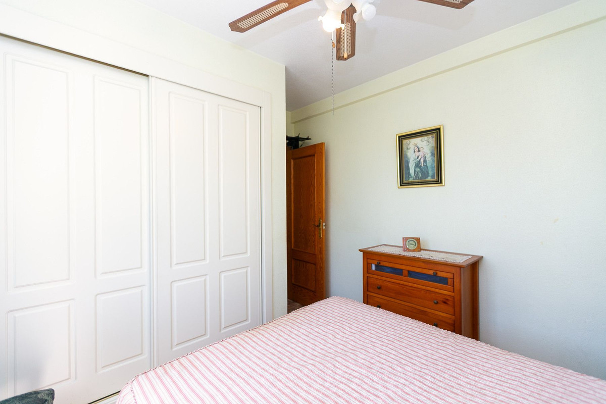 Se vende Villa - Chalet de 4 dormitorios en Costa Blanca, Alicante, España