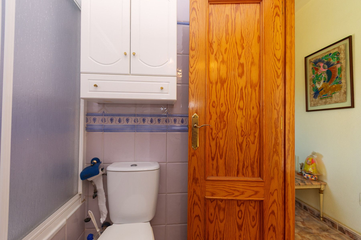 Se vende Villa - Chalet de 4 dormitorios en Costa Blanca, Alicante, España