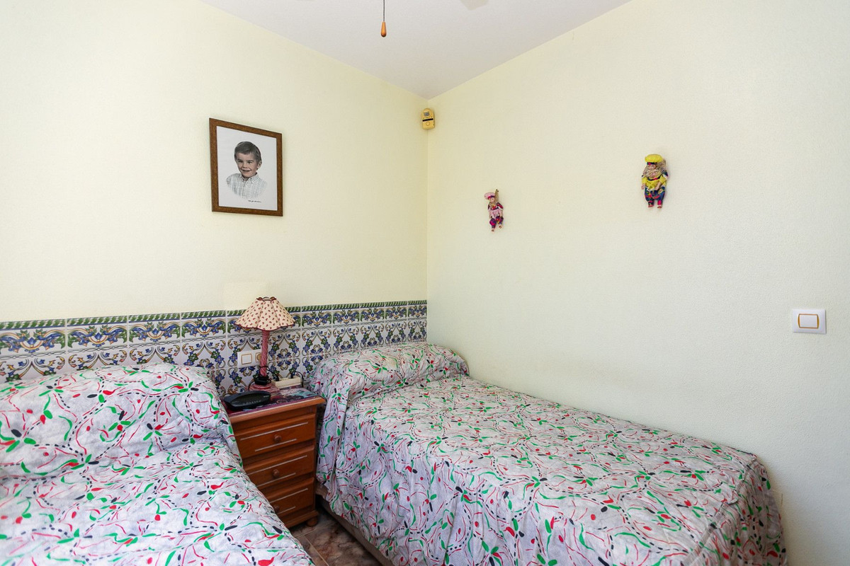 Se vende Villa - Chalet de 4 dormitorios en Costa Blanca, Alicante, España