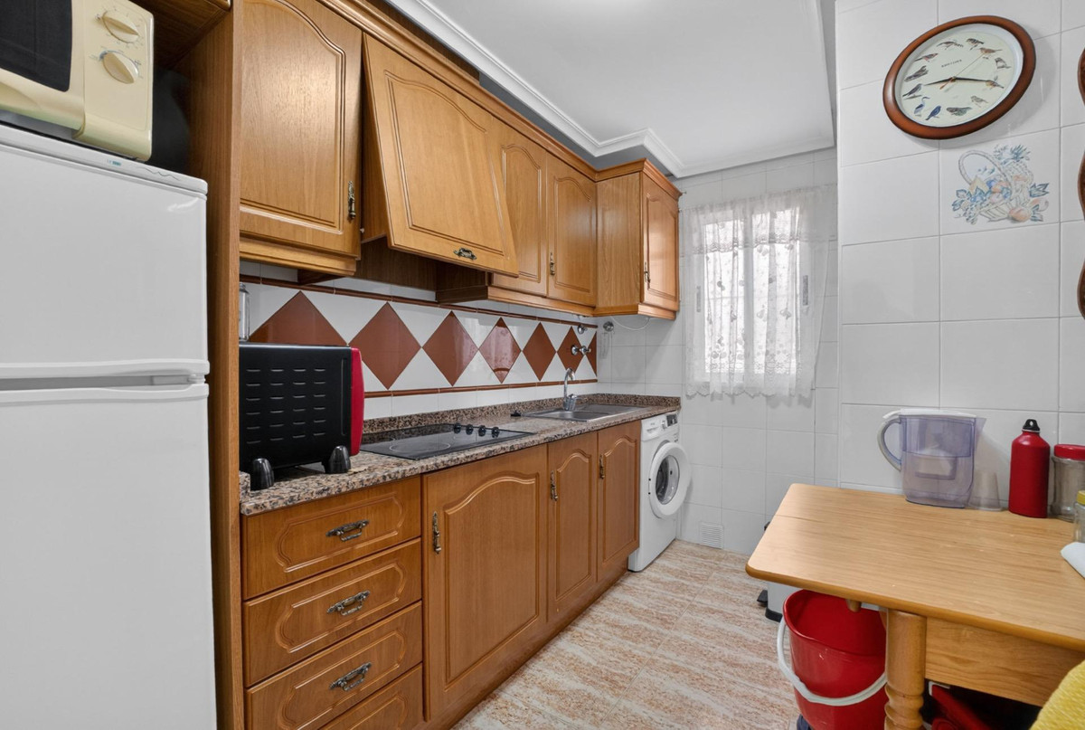 Se vende Apartamento Planta Baja de 2 dormitorios en Costa Blanca, Alicante, España