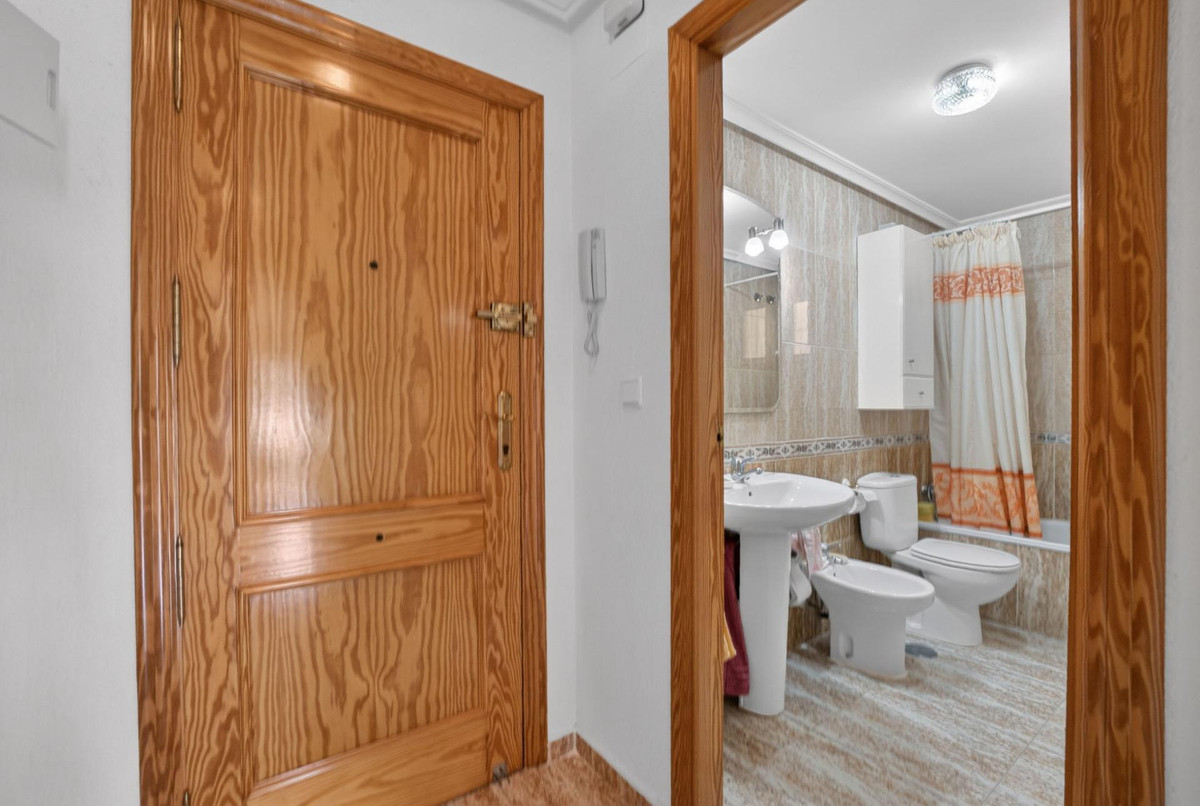 Se vende Apartamento Planta Baja de 2 dormitorios en Costa Blanca, Alicante, España