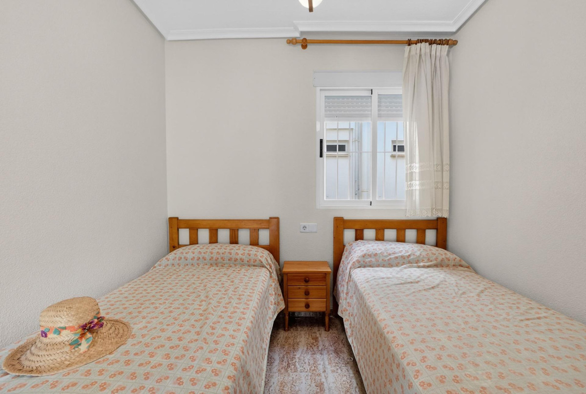 Se vende Apartamento Planta Baja de 2 dormitorios en Costa Blanca, Alicante, España