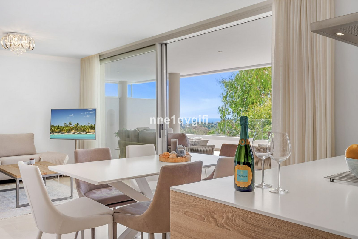 3 Bed Apartment for sale in Benahavís Costa Del Sol, Málaga, Spain