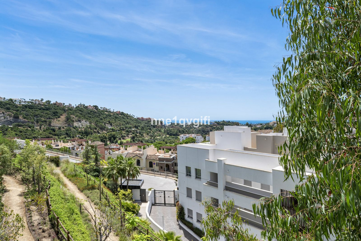 3 Bed Apartment for sale in Benahavís Costa Del Sol, Málaga, Spain