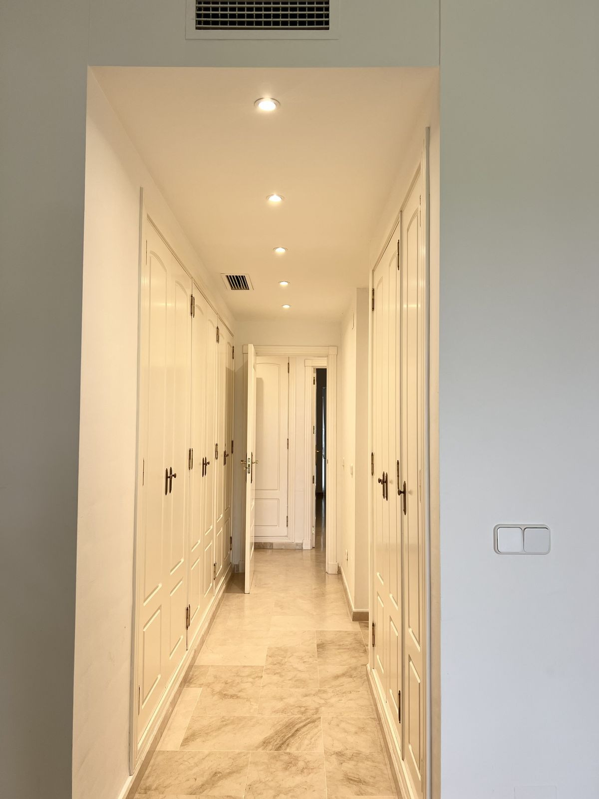 3 Bed Apartment for sale in Marbella Costa Del Sol, Málaga, Spain