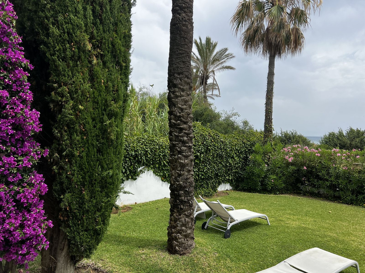 3 Bed Apartment for sale in Marbella Costa Del Sol, Málaga, Spain