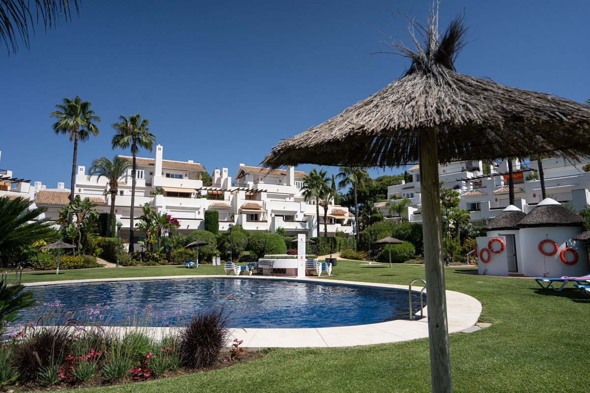 3 Bed Apartment for sale in Marbella Costa Del Sol, Málaga, Spain