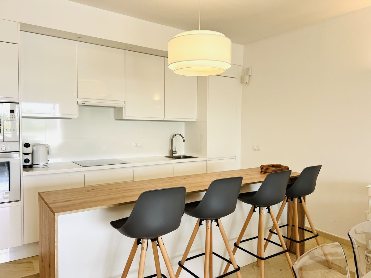 3 Bed Apartment for sale in Marbella Costa Del Sol, Málaga, Spain