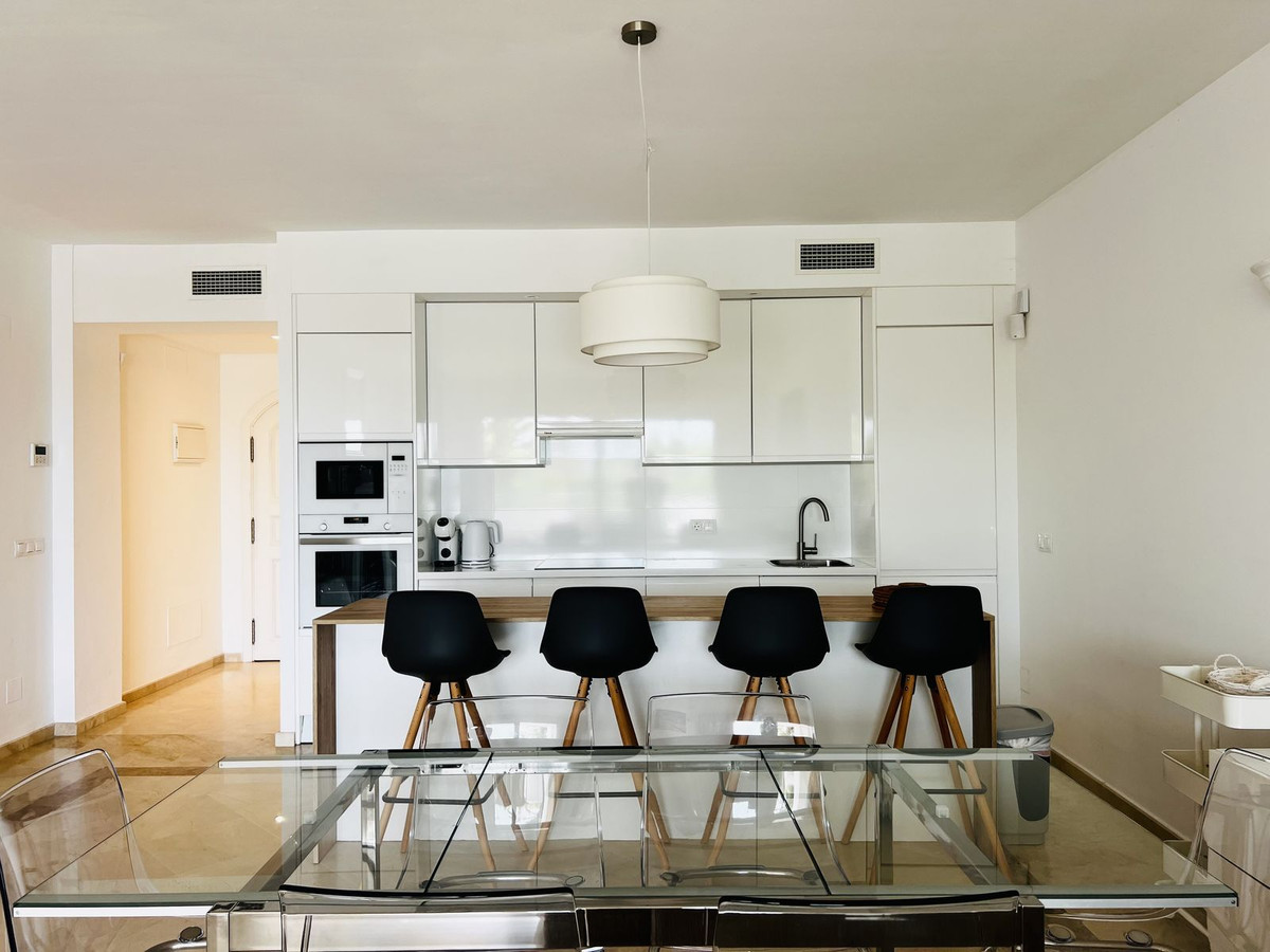 3 Bed Apartment for sale in Marbella Costa Del Sol, Málaga, Spain