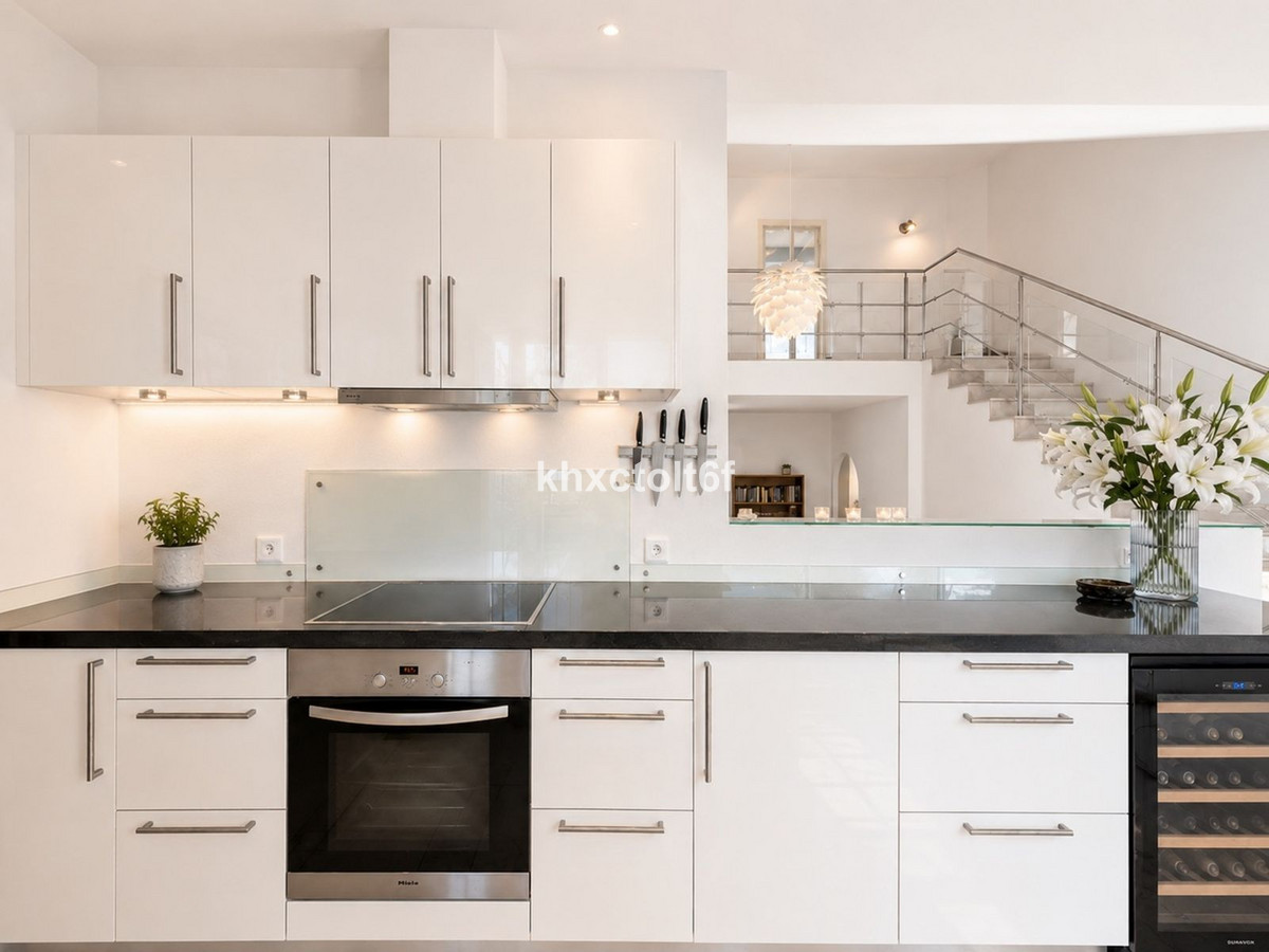 3 Bed Townhouse for sale in Marbella Costa Del Sol, Málaga, Spain