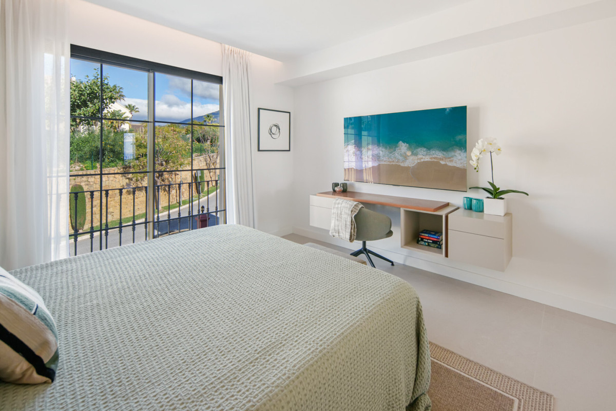 2 Bed Apartment for sale in Monte Halcones Costa Del Sol, Málaga, Spain