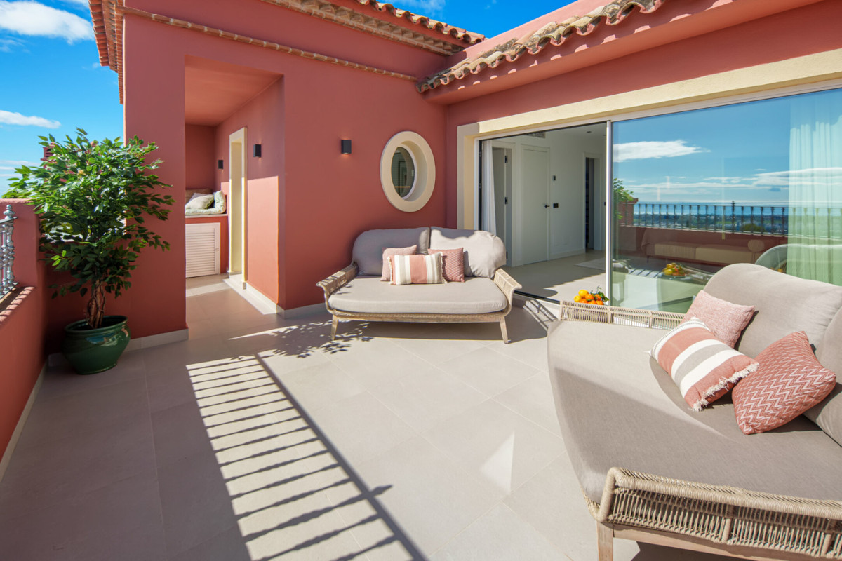 2 Bed Apartment for sale in Monte Halcones Costa Del Sol, Málaga, Spain