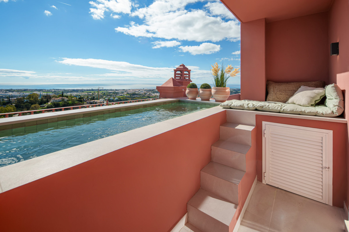 2 Bed Apartment for sale in Monte Halcones Costa Del Sol, Málaga, Spain