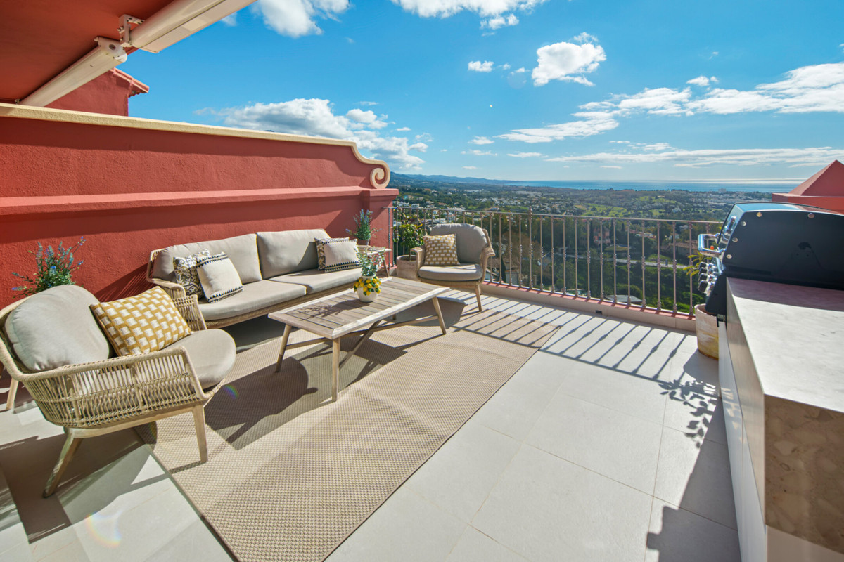 2 Bed Apartment for sale in Monte Halcones Costa Del Sol, Málaga, Spain