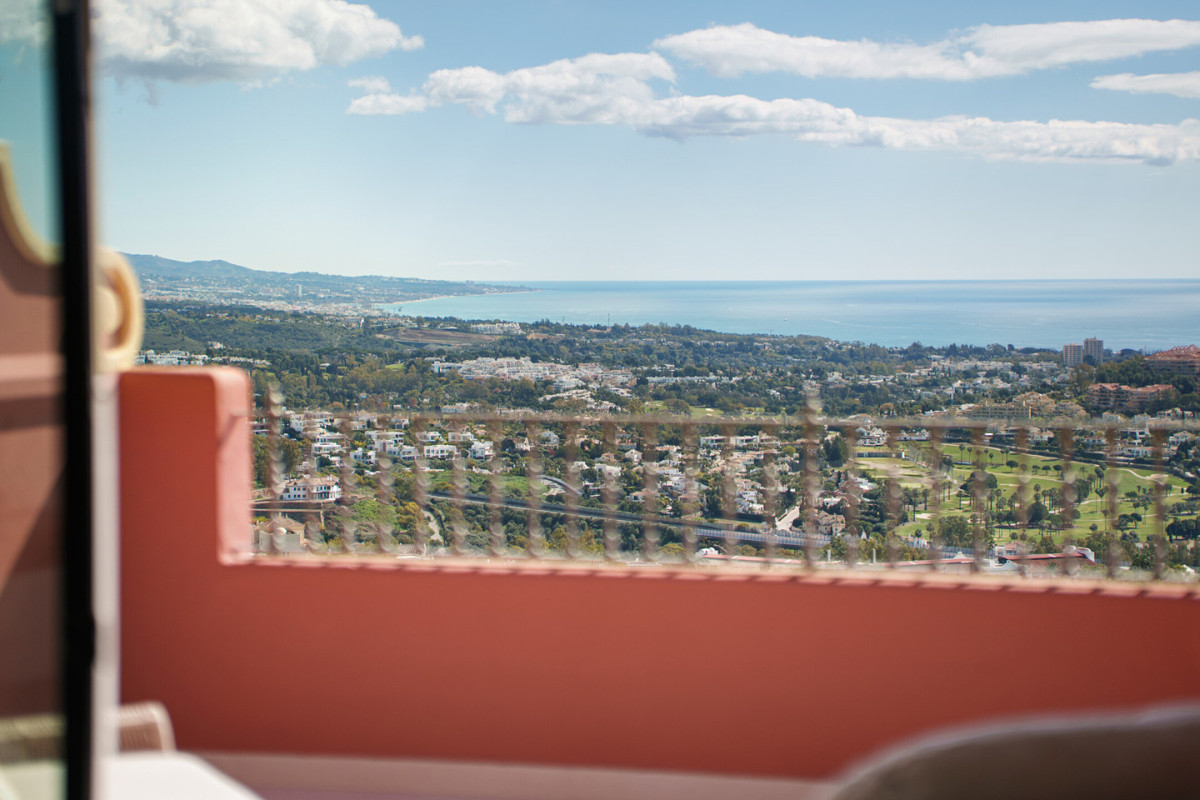 2 Bed Apartment for sale in Monte Halcones Costa Del Sol, Málaga, Spain