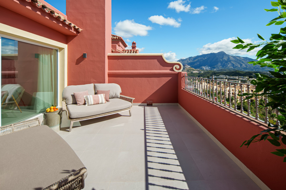 2 Bed Apartment for sale in Monte Halcones Costa Del Sol, Málaga, Spain