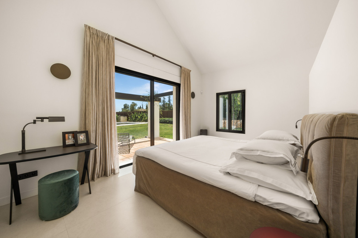 4 Bed Townhouse for sale in The Golden Mile Costa Del Sol, Málaga, Spain