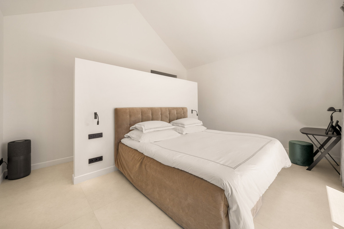 4 Bed Townhouse for sale in The Golden Mile Costa Del Sol, Málaga, Spain