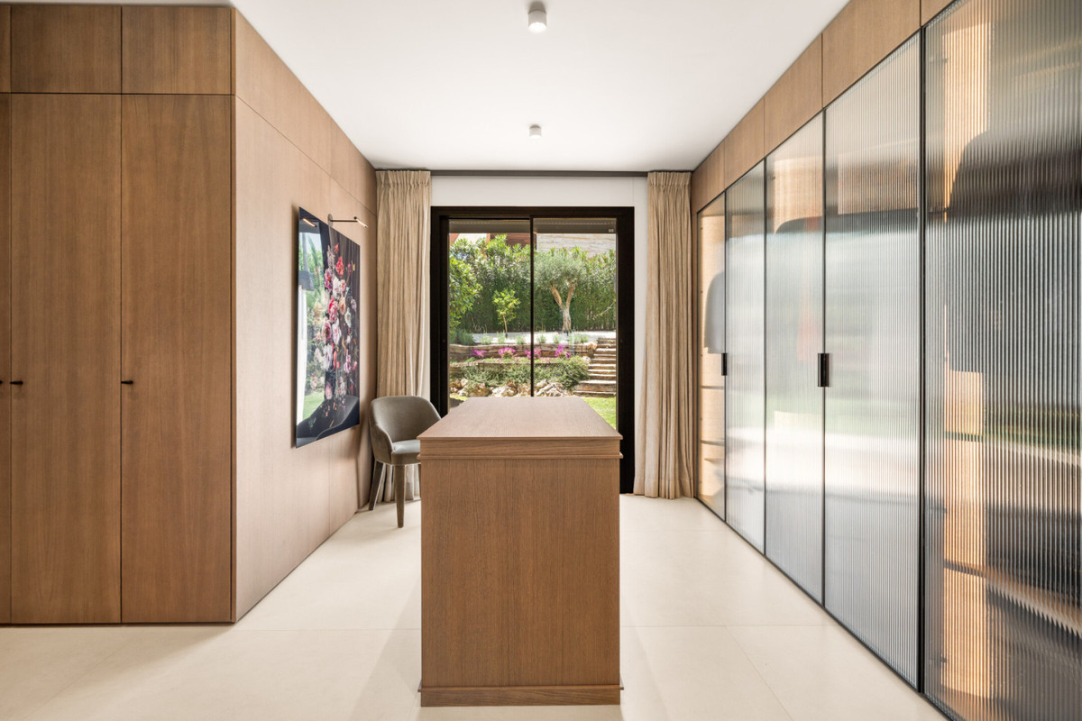 4 Bed Townhouse for sale in The Golden Mile Costa Del Sol, Málaga, Spain