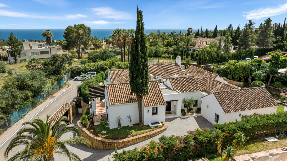 4 Bed Townhouse for sale in The Golden Mile Costa Del Sol, Málaga, Spain