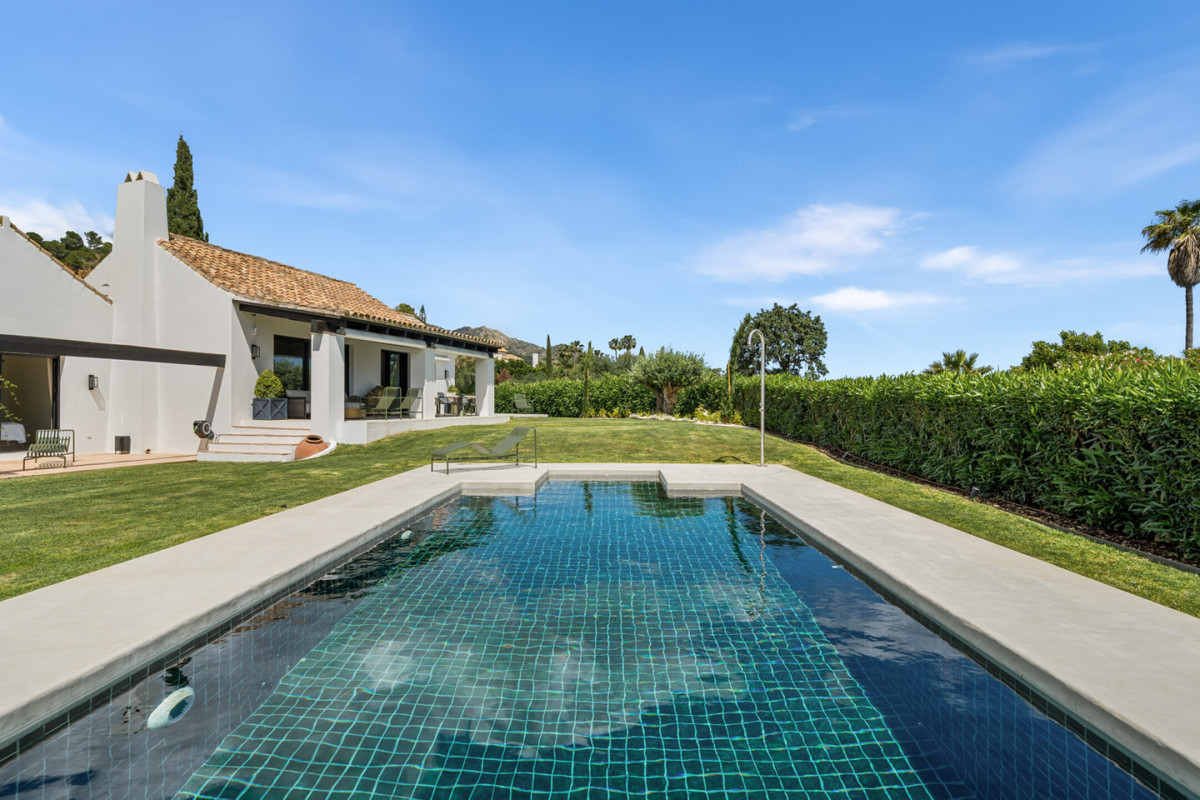 4 Bed Townhouse for sale in The Golden Mile Costa Del Sol, Málaga, Spain