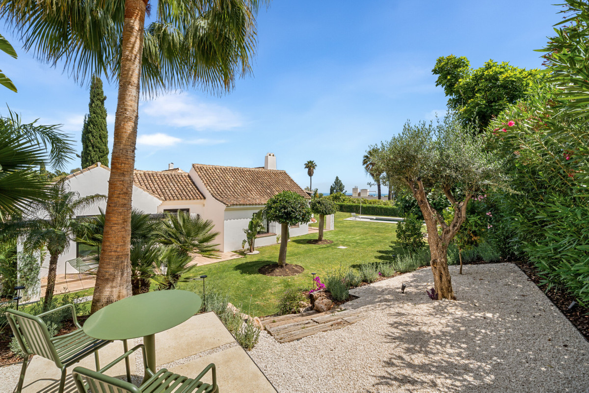 4 Bed Townhouse for sale in The Golden Mile Costa Del Sol, Málaga, Spain