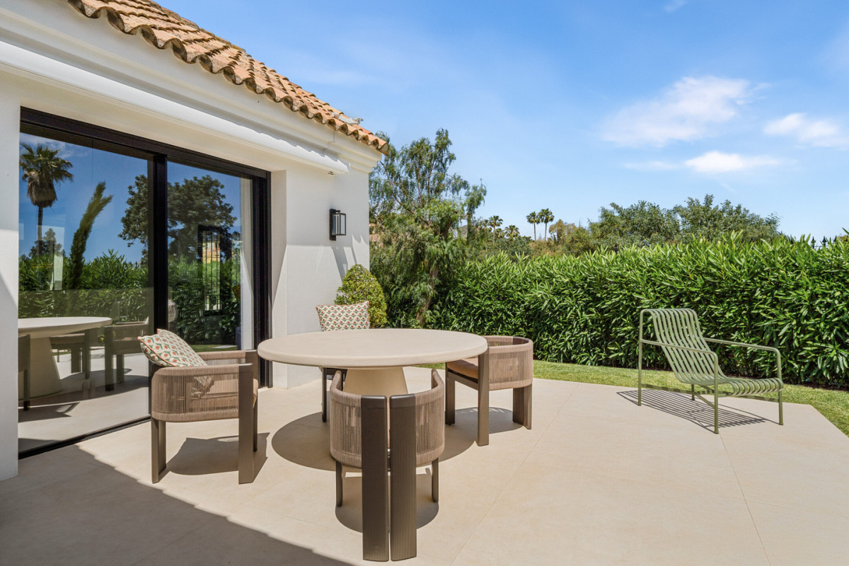 4 Bed Townhouse for sale in The Golden Mile Costa Del Sol, Málaga, Spain