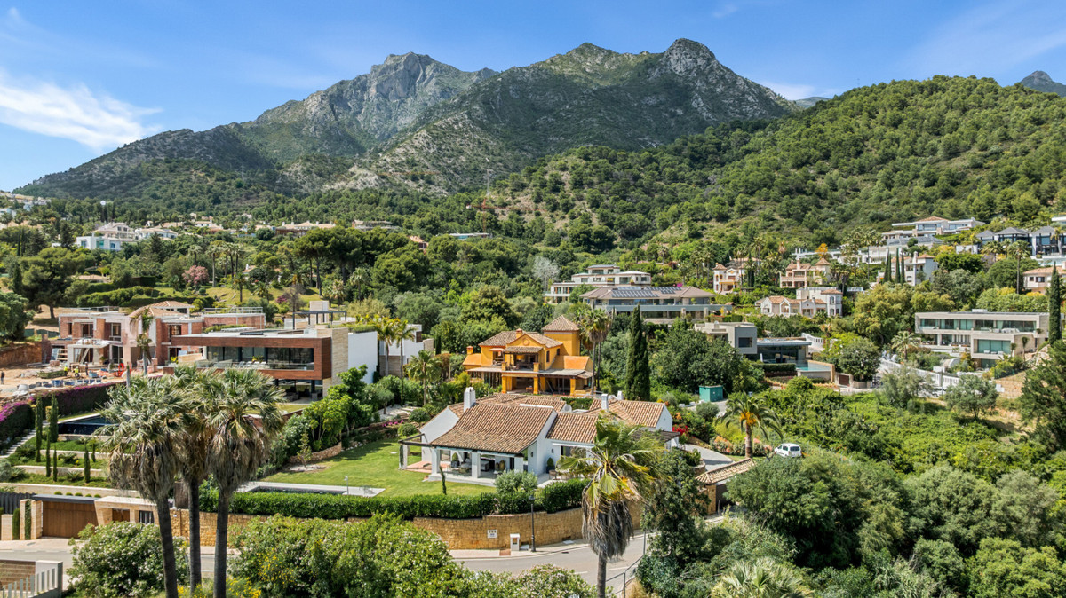 4 Bed Townhouse for sale in The Golden Mile Costa Del Sol, Málaga, Spain