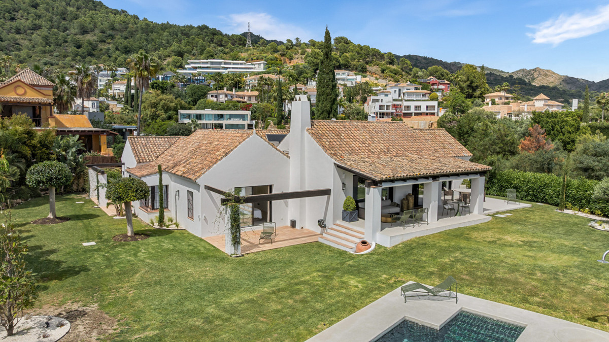 4 Bed Townhouse for sale in The Golden Mile Costa Del Sol, Málaga, Spain