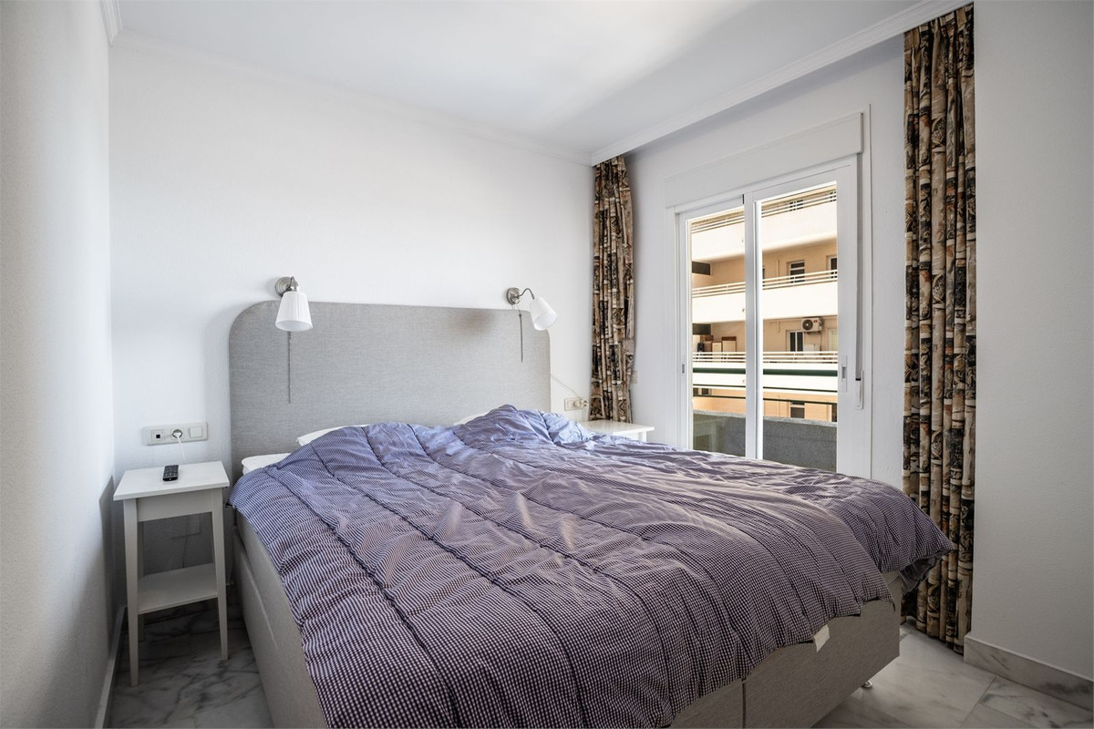 4 Bed Apartment for sale in Fuengirola Costa Del Sol, Málaga, Spain