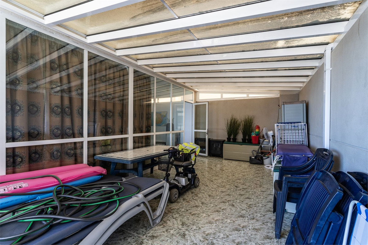 4 Bed Apartment for sale in Fuengirola Costa Del Sol, Málaga, Spain