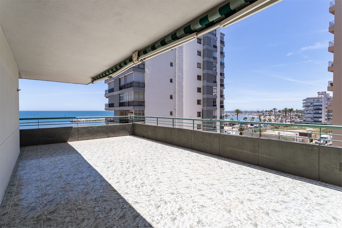 4 Bed Apartment for sale in Fuengirola Costa Del Sol, Málaga, Spain