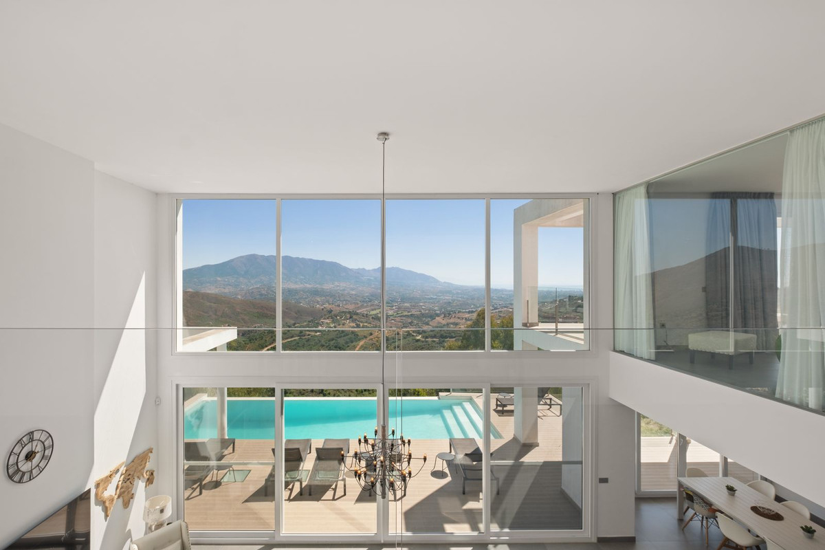 Se vende Villa - Chalet de 5 dormitorios en Costa Del Sol, Málaga, España