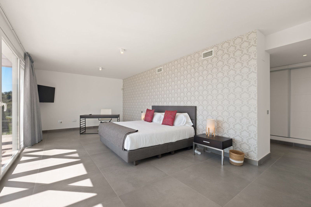 Se vende Villa - Chalet de 5 dormitorios en Costa Del Sol, Málaga, España
