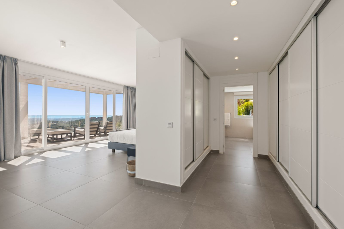 Se vende Villa - Chalet de 5 dormitorios en Costa Del Sol, Málaga, España