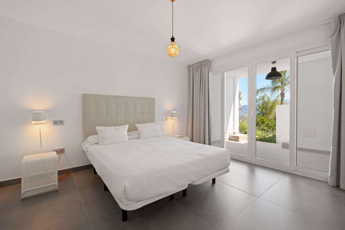 Se vende Villa - Chalet de 5 dormitorios en Costa Del Sol, Málaga, España