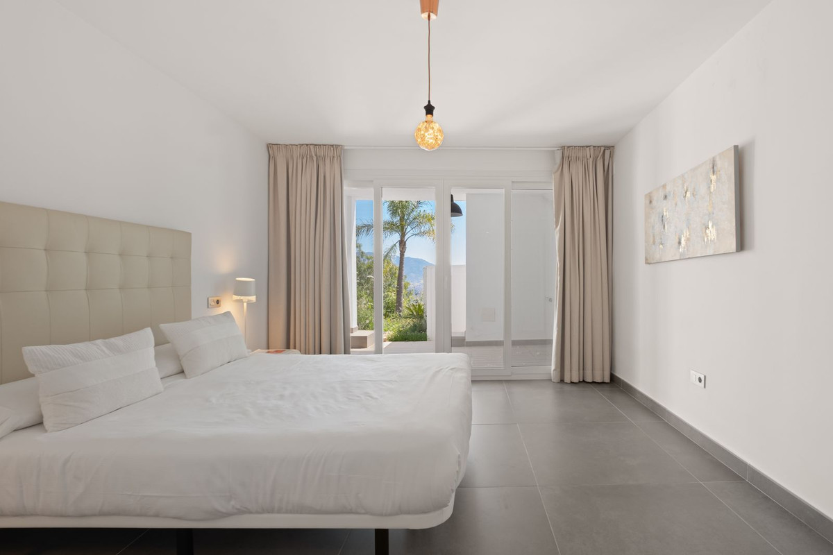 Se vende Villa - Chalet de 5 dormitorios en Costa Del Sol, Málaga, España