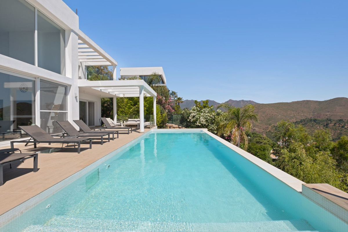Se vende Villa - Chalet de 5 dormitorios en Costa Del Sol, Málaga, España