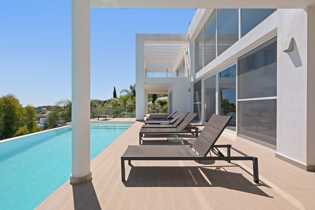 Se vende Villa - Chalet de 5 dormitorios en Costa Del Sol, Málaga, España