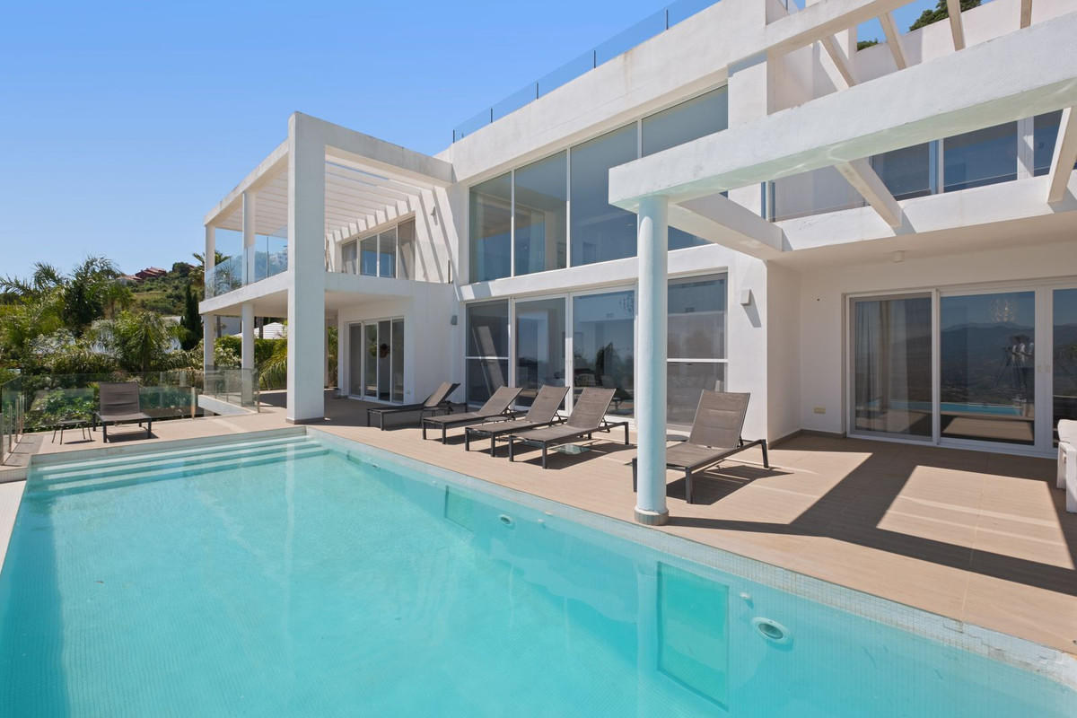 Se vende Villa - Chalet de 5 dormitorios en Costa Del Sol, Málaga, España